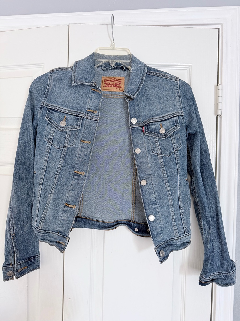 Levi's Medium Blue Denim Trucker Jacket